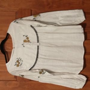 Gaovot woman's size M cotton blend top w balloon sleeves, ruching,embroidery NWT